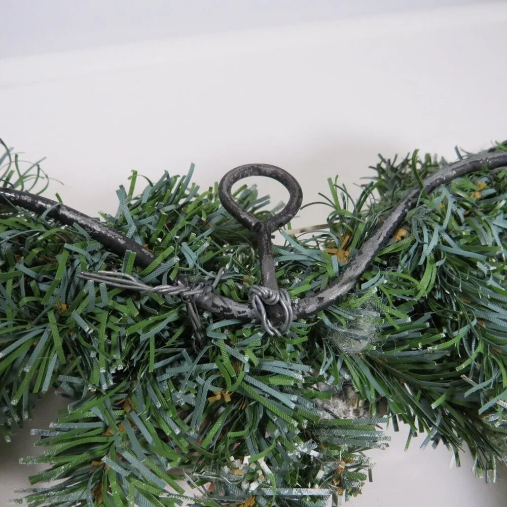 1980s Heart shaped Wreath THICK WIRE heart shaped frame NEEDS A REFRESH